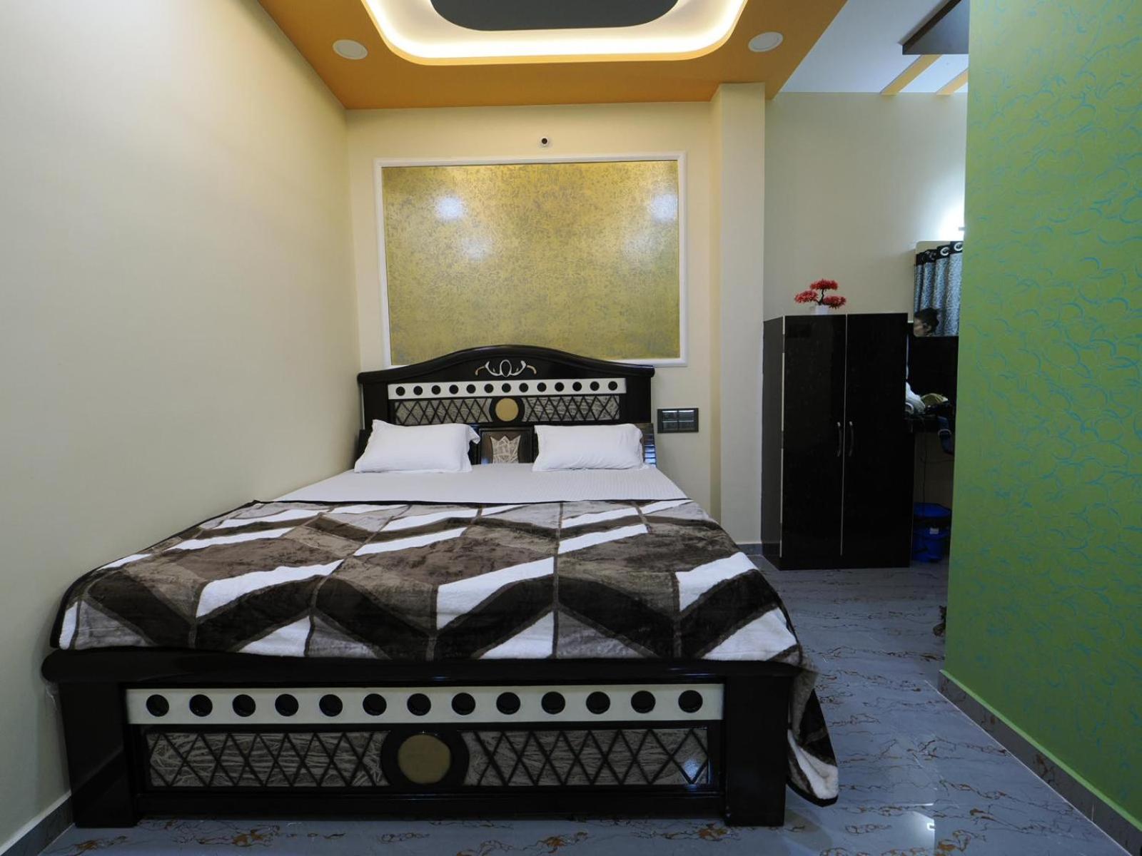 Coconut Homestay Хампи Экстерьер фото